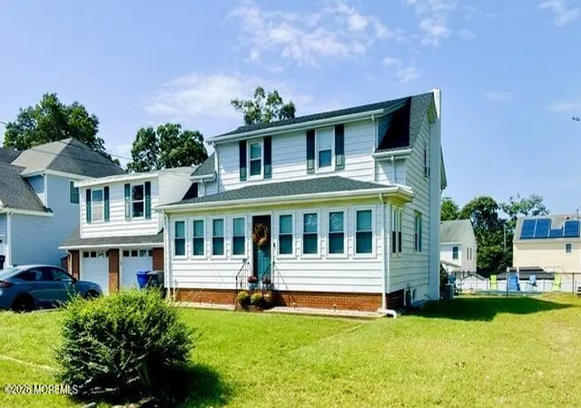Photo 2 of Single family home for sale at 520 Parkwood Ave, Toms River, NJ 08753 | MLS# 22629801 | Listing updated on 2026-10-02