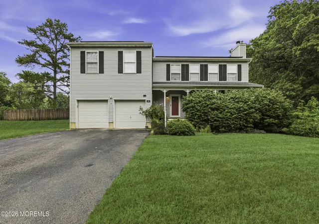 Photo 1 of Single family home for sale at 11 Mills Ln, Jackson, NJ 08527 | MLS# 22628108 | Listing updated on 2026-09-08
