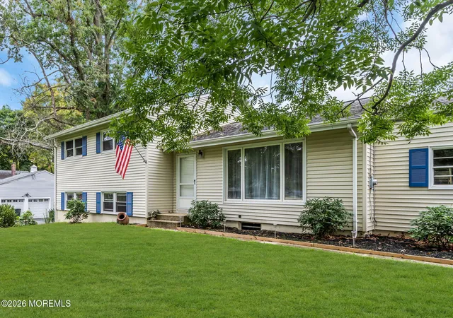 Photo 2 of Single family home for sale at 20 Fairfield Dr, Tinton Falls, NJ 07724 | MLS# 22628100 | Listing updated on 2026-09-13
