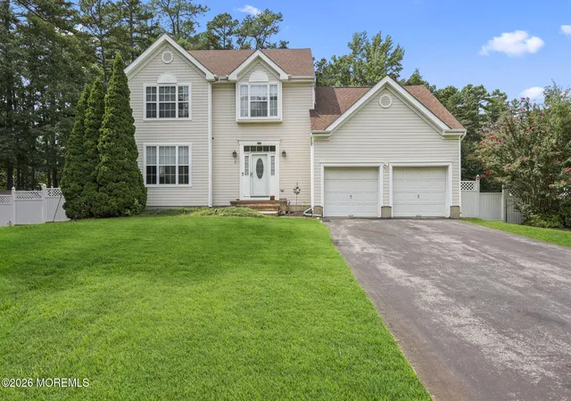 Photo 2 of Single family home for sale at 2 Sparrow Ct, Jackson, NJ 08527 | MLS# 22627914 | Listing updated on 2026-09-07