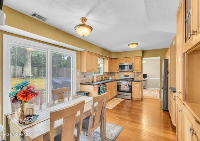 Photo 3 of Single family home for sale at 7 Moss Hvn Way, Howell, NJ 07731 | MLS# 22627777 | Listing updated on 2026-09-07