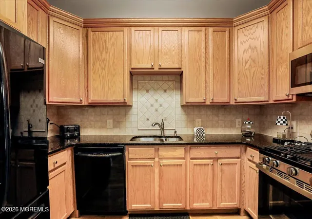 Photo 4 of Single family home for sale at 203 Canterbury Ln, Morganville, NJ 07751 | MLS# 22627894 | Listing updated on 2026-10-06