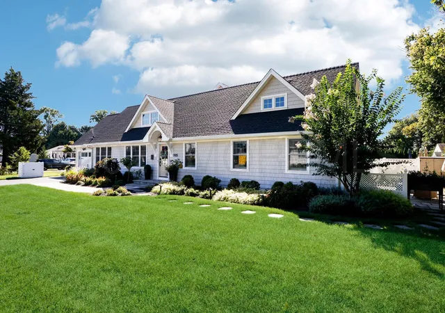 Photo 2 of Single family home for sale at 1105 Glendale Pkwy, Spring Lake, NJ 07762 | MLS# 22628303 | Listing updated on 2026-09-13