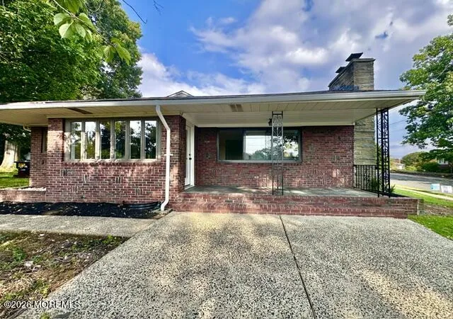 Photo 3 of Single family home for sale at 16 Charlotte St, Sayreville, NJ 08872 | MLS# 22627772 | Listing updated on 2026-09-14