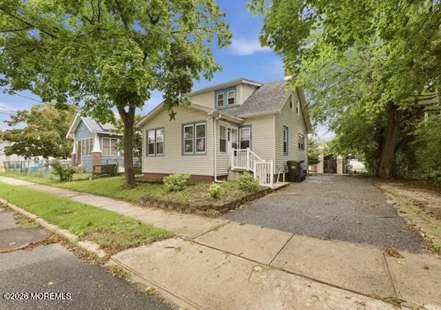 Photo 1 of Single family home for sale at 107 Elm St, Lakehurst, NJ 08733 | MLS# 22627913 | Listing updated on 2026-09-04