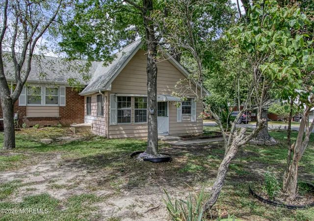 Photo 1 of Single family home for sale at 19 A Lexington Dr, Whiting, NJ 08759 | MLS# 22627960 | Listing updated on 2026-09-11