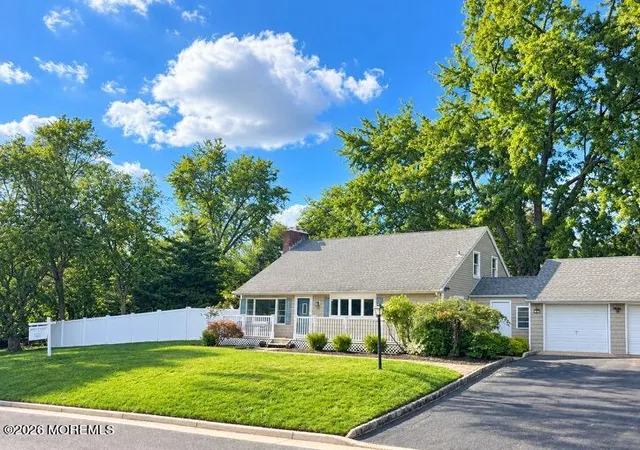 Photo 3 of Sale Pending at 89 Campbell St, Red Bank, NJ 07701 | MLS# 22627830 | Listing updated on 2026-10-15