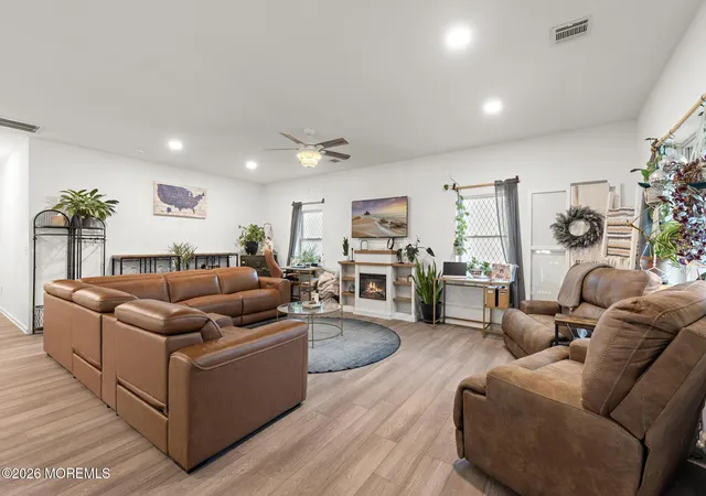 Photo 2 of Sale Pending at 413 S Green St, Tuckerton, NJ 08087 | MLS# 22627831 | Listing updated on 2026-10-02