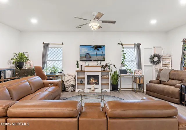Photo 3 of Sale Pending at 413 S Green St, Tuckerton, NJ 08087 | MLS# 22627831 | Listing updated on 2026-10-02