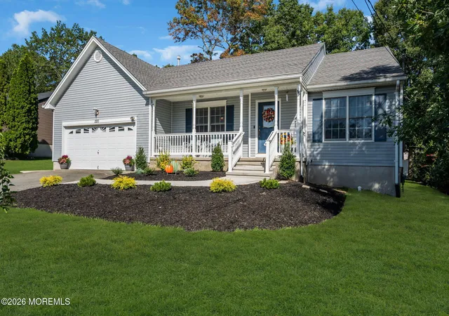 Photo 2 of Single family home for sale at 220 Mizzen Ave, Manahawkin, NJ 08050 | MLS# 22628483 | Listing updated on 2026-09-14