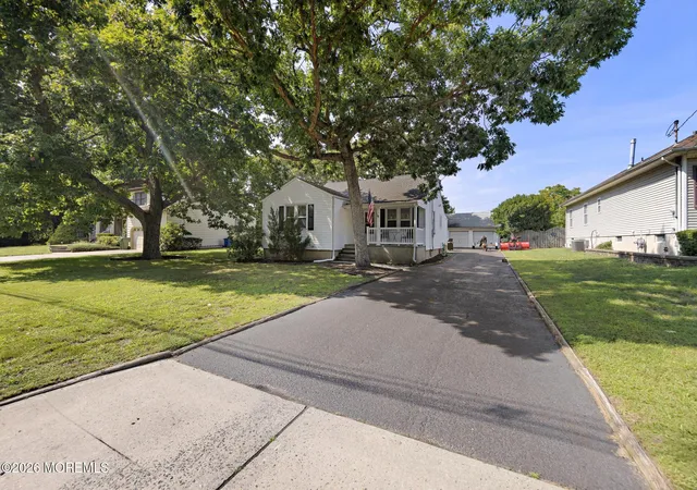 Photo 1 of Single family home for sale at 20 Weston Pl, Eatontown, NJ 07724 | MLS# 22627900 | Listing updated on 2026-09-06