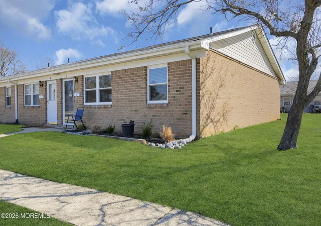 Photo 3 of Single family home for sale at 8 River Ln #141, Brick, NJ 08724 | MLS# 22627941 | Listing updated on 2026-09-14