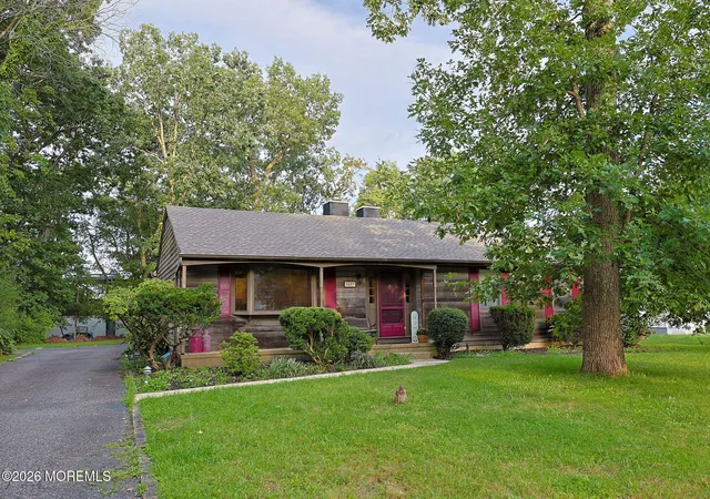 Photo 2 of Single family home for sale at 1407 Wallach Dr, Toms River, NJ 08755 | MLS# 22627955 | Listing updated on 2026-09-15