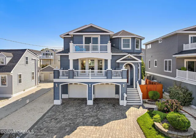 Photo 4 of Single family home for sale at 226 N 13th Street, Ship Bottom, NJ 08008 | MLS# 22627953 | Listing updated on 2026-09-15