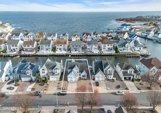 Photo 2 of Sale Pending at 18 Peaksail Dr, Bayville, NJ 08721 | MLS# 22627952 | Listing updated on 2026-09-10