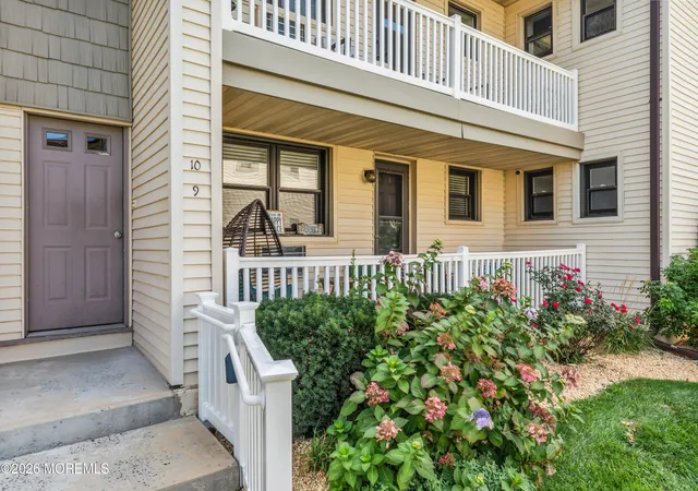 Photo 3 of Sale Pending at 9 Wharfside Dr, Monmouth Beach, NJ 07750 | MLS# 22628139 | Listing updated on 2026-09-18