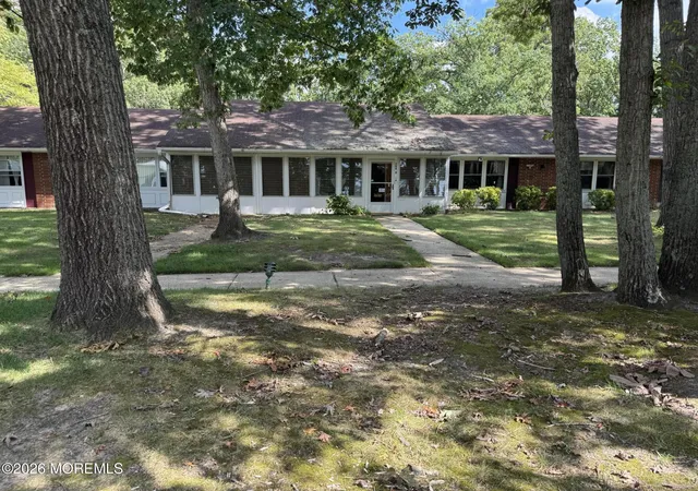 Photo 4 of Sale Pending at 264b Kingston Ct, Lakewood, NJ 08701 | MLS# 22628595 | Listing updated on 2026-09-17