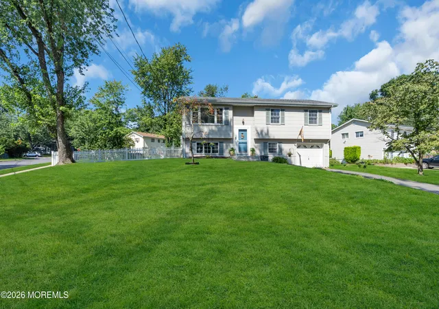 Photo 3 of Single family home for sale at 55 Dogwood Dr, Jackson, NJ 08527 | MLS# 22628016 | Listing updated on 2026-09-15
