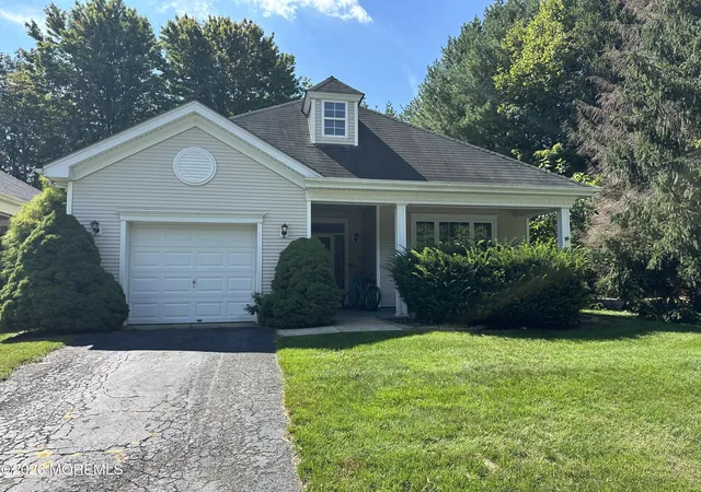 Photo 1 of Single family home for sale at 30 Silverwoods Dr, Lakewood, NJ 08701 | MLS# 22628023 | Listing updated on 2026-09-05