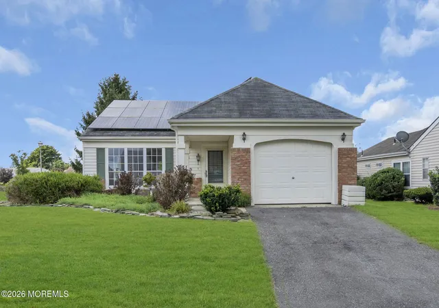 Photo 1 of Single family home for sale at 1 Weybridge Pl, Manchester, NJ 08759 | MLS# 22628148 | Listing updated on 2026-09-12