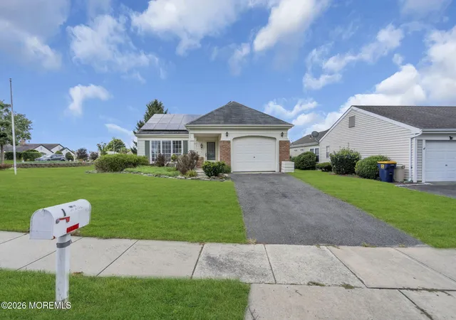 Photo 4 of Single family home for sale at 1 Weybridge Pl, Manchester, NJ 08759 | MLS# 22628148 | Listing updated on 2026-09-12
