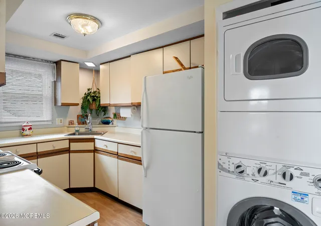 Listing Photo 5 - Condo for sale in building located at 108 K St, Seaside Park, NJ 08752