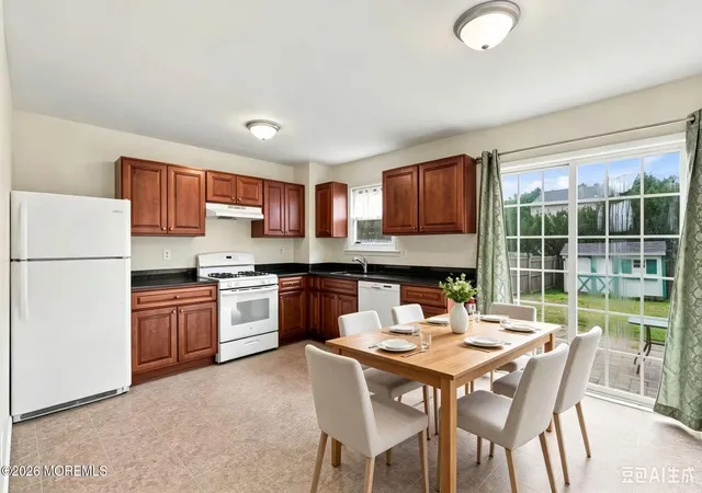 Photo 4 of Single family home for sale at 814 Laurel St, Lakehurst, NJ 08733 | MLS# 22628037 | Listing updated on 2026-09-07