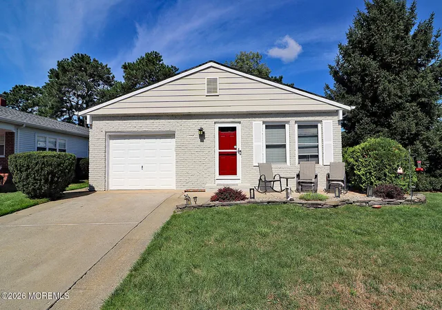 Photo 1 of Single family home for sale at 31 Buena Visa Dr, Toms River, NJ 08757 | MLS# 22628060 | Listing updated on 2026-09-14