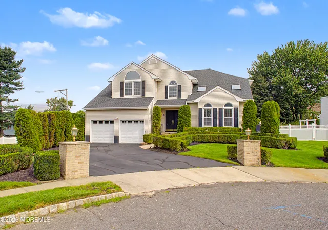 Photo 1 of Single family home for sale at 10 Campo Ln, Hazlet, NJ 07730 | MLS# 22628493 | Listing updated on 2026-09-14