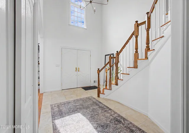 Photo 3 of Single family home for sale at 10 Campo Ln, Hazlet, NJ 07730 | MLS# 22628493 | Listing updated on 2026-09-14