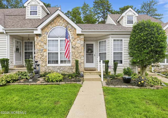 Listing Photo 1 - Condo for sale in building located at 4796 Andorea Dr, Mays Landing, NJ 08330 - Unit #131