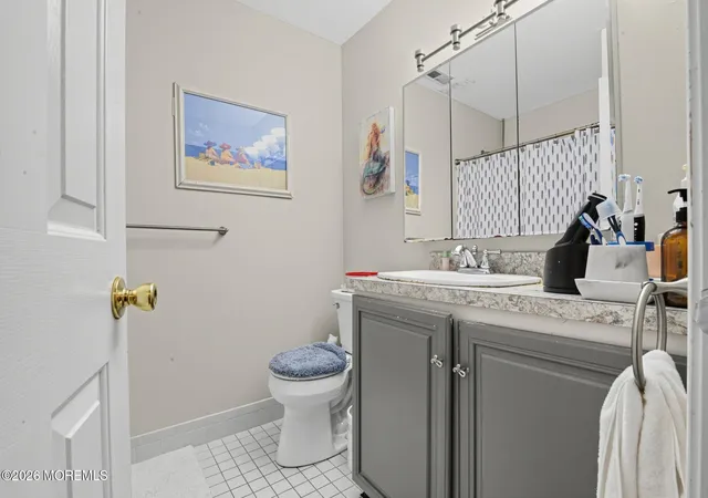 Listing Photo 4 - Condo for sale in building located at 4796 Andorea Dr, Mays Landing, NJ 08330 - Unit #131