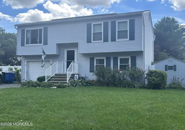 Photo 2 of Single family home for sale at 15 Barre Dr, Howell, NJ 07731 | MLS# 22628169 | Listing updated on 2026-09-14
