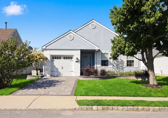 Photo 1 of Single family home for sale at 5 Cancun St, Toms River, NJ 08757 | MLS# 22628181 | Listing updated on 2026-09-13