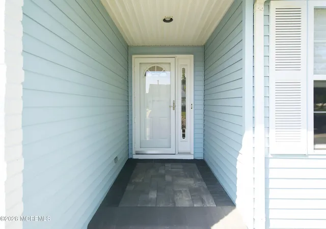 Photo 4 of Single family home for sale at 5 Cancun St, Toms River, NJ 08757 | MLS# 22628181 | Listing updated on 2026-09-13