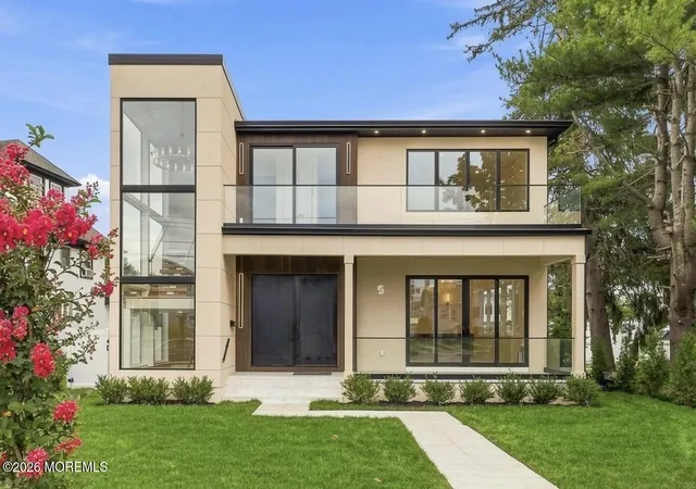 Photo 1 of Single family home for sale at 5 Royal Pl, Long Branch, NJ 07740 | MLS# 22628153 | Listing updated on 2026-09-14