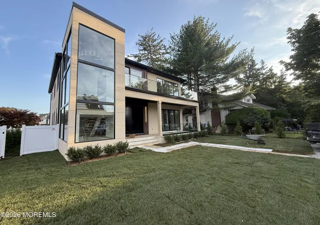 Photo 2 of Single family home for sale at 5 Royal Pl, Long Branch, NJ 07740 | MLS# 22628153 | Listing updated on 2026-09-14