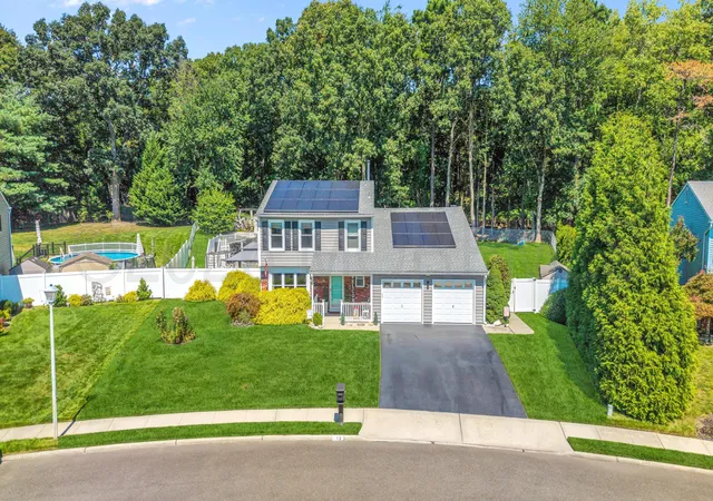 Photo 3 of Single family home for sale at 12 Yellowstone Ln, Howell, NJ 07731 | MLS# 22628320 | Listing updated on 2026-09-16