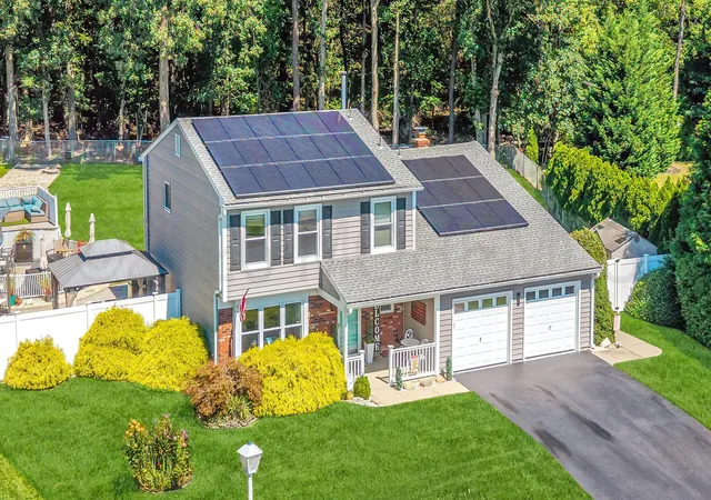 Photo 3 of Single family home for sale at 12 Yellowstone Ln, Howell, NJ 07731 | MLS# 22628320 | Listing updated on 2026-09-16