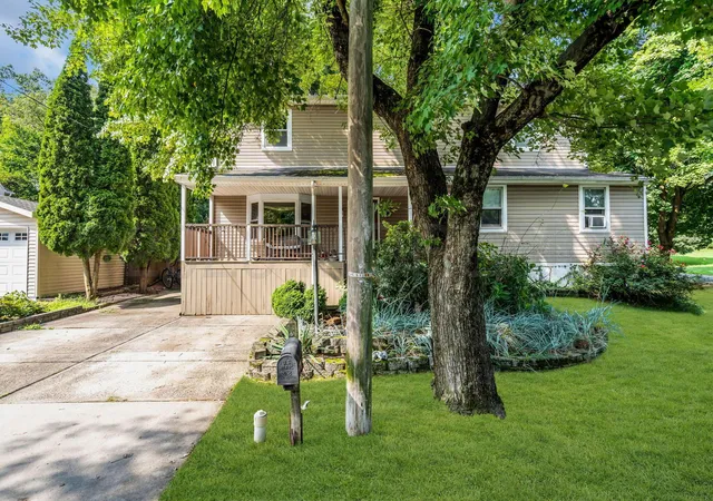 Photo 3 of Single family home for sale at 9 Mason Ave, East Brunswick, NJ 08816 | MLS# 22628300 | Listing updated on 2026-09-15