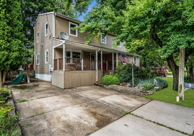 Photo 4 of Single family home for sale at 9 Mason Ave, East Brunswick, NJ 08816 | MLS# 22628300 | Listing updated on 2026-09-15