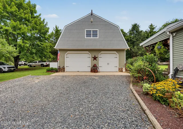 Photo 2 of Single family home for sale at 2 Woodruff Rd, New Egypt, NJ 08533 | MLS# 22628160 | Listing updated on 2026-09-13