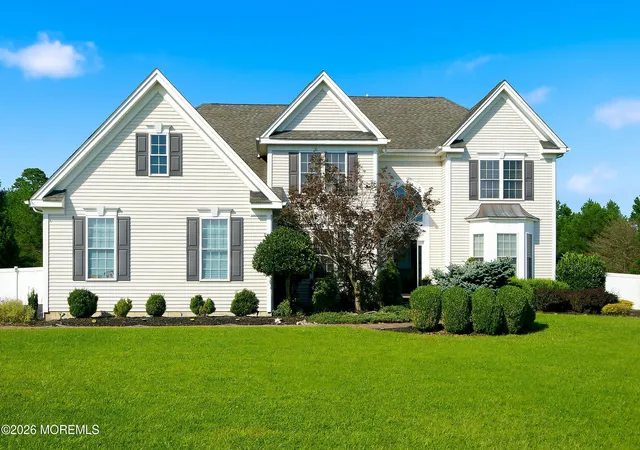 Single family home for sale at 43 Oxford Cir, Southampton, NJ 08088 | MLS# 22628198