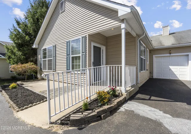 Photo 3 of Single family home for sale at 35 Fennel Ct, Manchester, NJ 08759 | MLS# 22628212 | Listing updated on 2026-09-14
