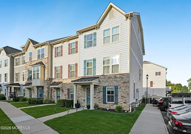 Photo 2 of Single family home for sale at 708 Bayside Ct #708, South Amboy, NJ 08879 | MLS# 22628332 | Listing updated on 2026-09-14