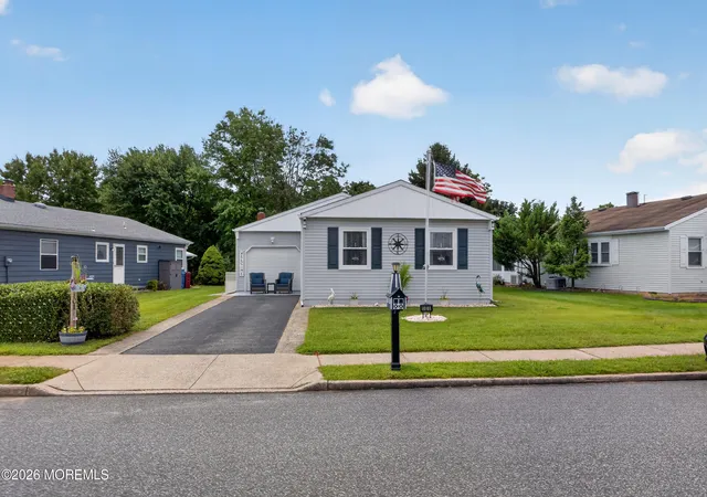 Photo 1 of Single family home for sale at 101 Freeport Blvd, Toms River, NJ 08757 | MLS# 22628215 | Listing updated on 2026-09-15