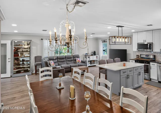 Photo 3 of Single family home for sale at 101 Freeport Blvd, Toms River, NJ 08757 | MLS# 22628215 | Listing updated on 2026-09-15