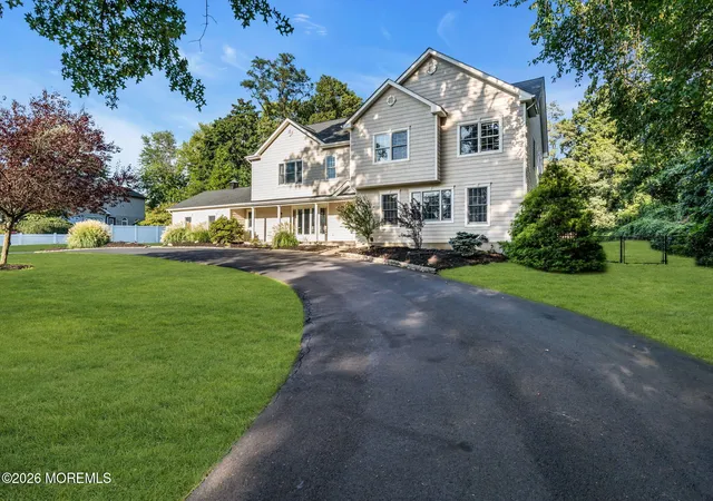 Photo 4 of Single family home for sale at 46 Shephard Dr, Middletown, NJ 07748 | MLS# 22628227 | Listing updated on 2026-10-19