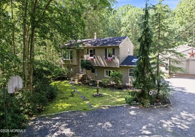 Photo 4 of Single family home for sale at 347 E Millstream Rd, Cream Ridge, NJ 08514 | MLS# 22629890 | Listing updated on 2026-09-25