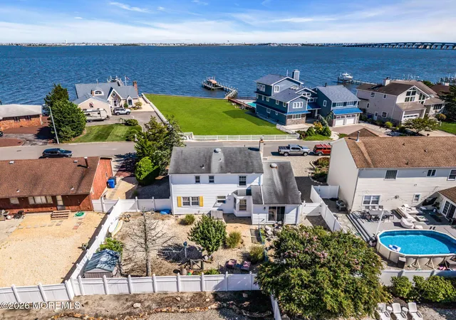Photo 2 of Single family home for sale at 3290 Long Point Dr, Toms River, NJ 08753 | MLS# 22629199 | Listing updated on 2026-10-06